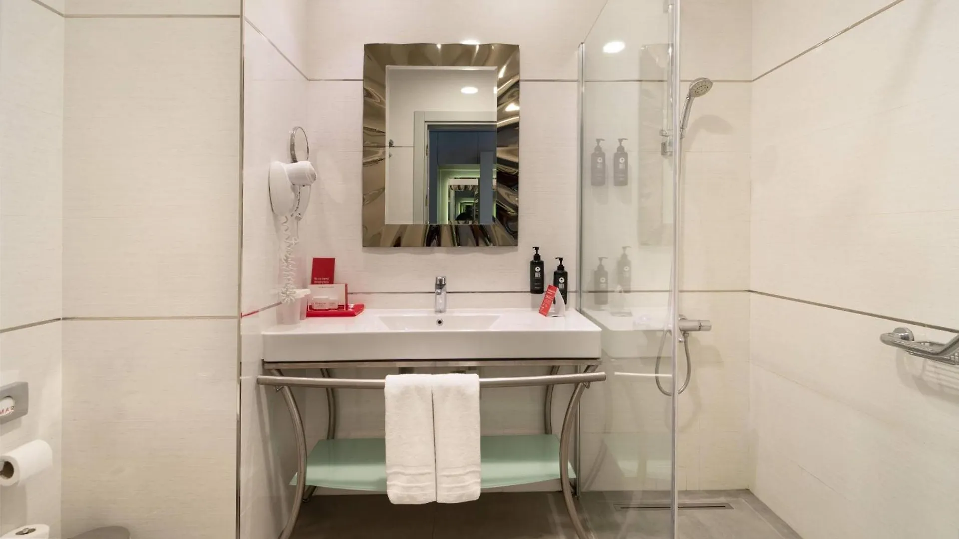 Ramada Plaza By Wyndham Istanbul Atakoy Hotel