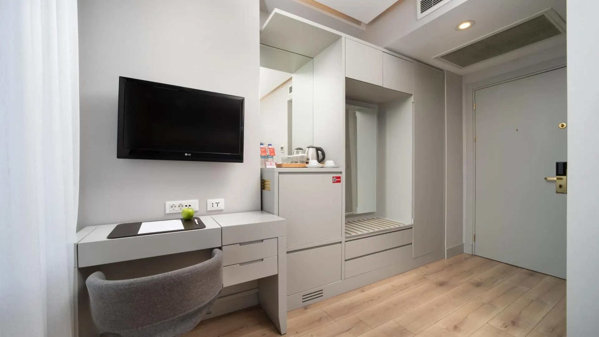 Ramada Plaza By Wyndham Istanbul Atakoy Hotel
